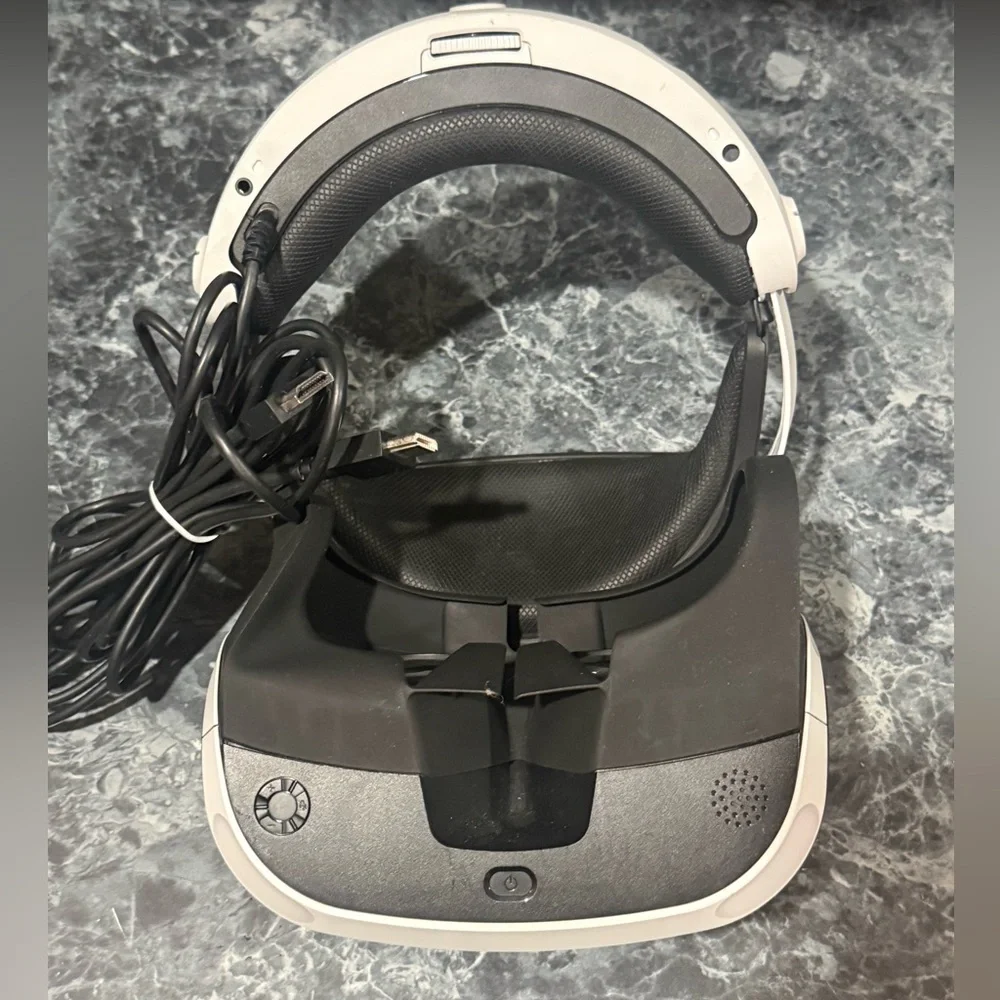 Sony PlayStation VR Headset Bundle! Like new! Everything included! PS4 & PS5